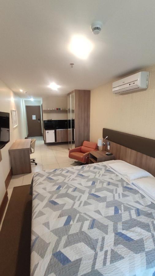 A813 Flat Particular Setor Hoteleiro Wi-fi E Piscina Appartamento